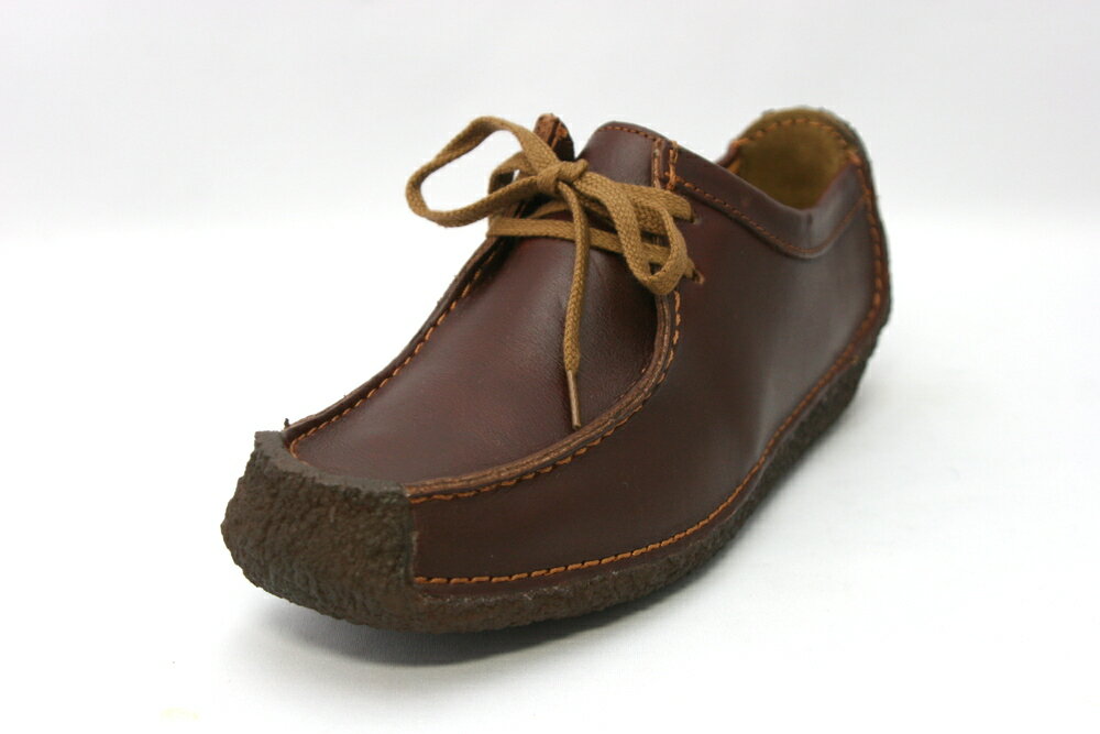 ●素材：牛革 ●表底：クレープ ●ヒール2cm ●製法：セメンテッド ●原産国：ベトナムClarks Women's Casual Shoes