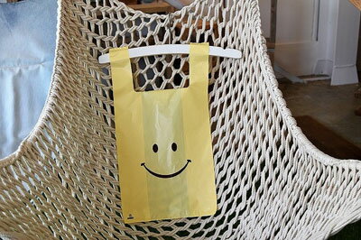 バイオマスレジバッグ スマイル M #19×(240×140)×450 100枚 バイオマスプラスチック レジ袋 有料化対象外 無償提供