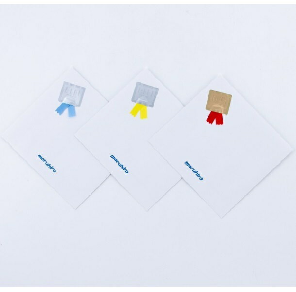 アクアスキュータム ボーダーハンカチーフ ベージュ