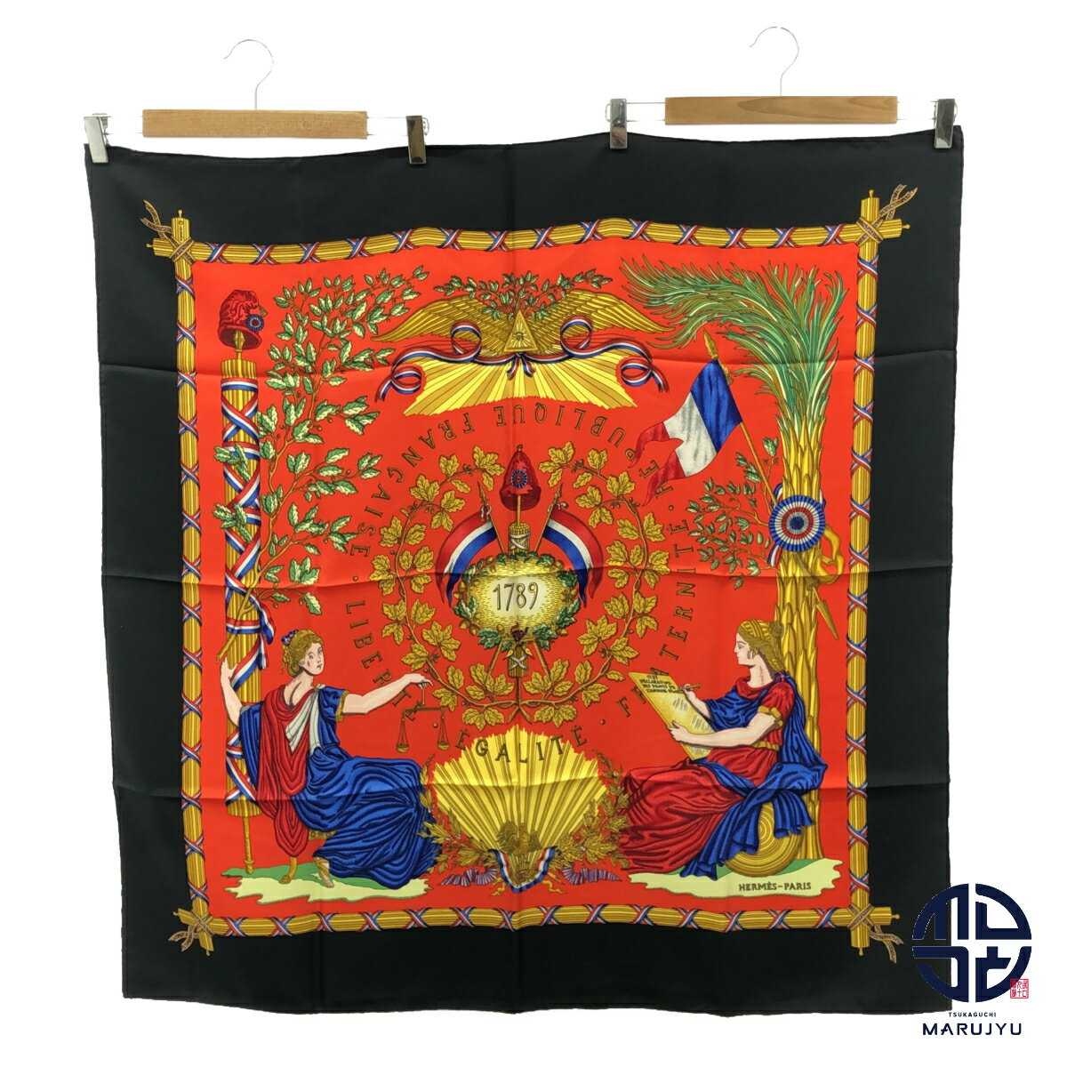 HERMES エルメス カレ90 LIBERTE EGALITE FRATERNITE REPUBLIQUE FRANCAISE フランス革命 1789 黒 ブラック 赤 白 青 トリコロールカラー 大判 スカーフ ブランド 小物 アパレル 【中古】