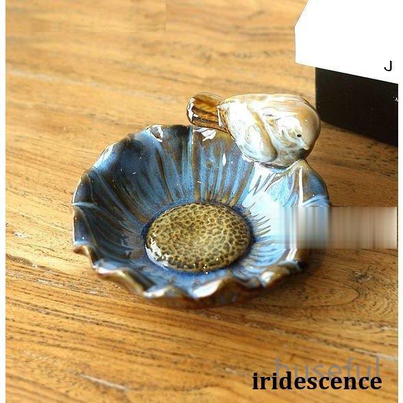 小物入れ 小物トレイ お花型の器 一羽の小鳥 陶器製 おしゃれ フラワー 置物 ソープトレイ 灰皿 インテリア かわいい オブジェ(ブルー)