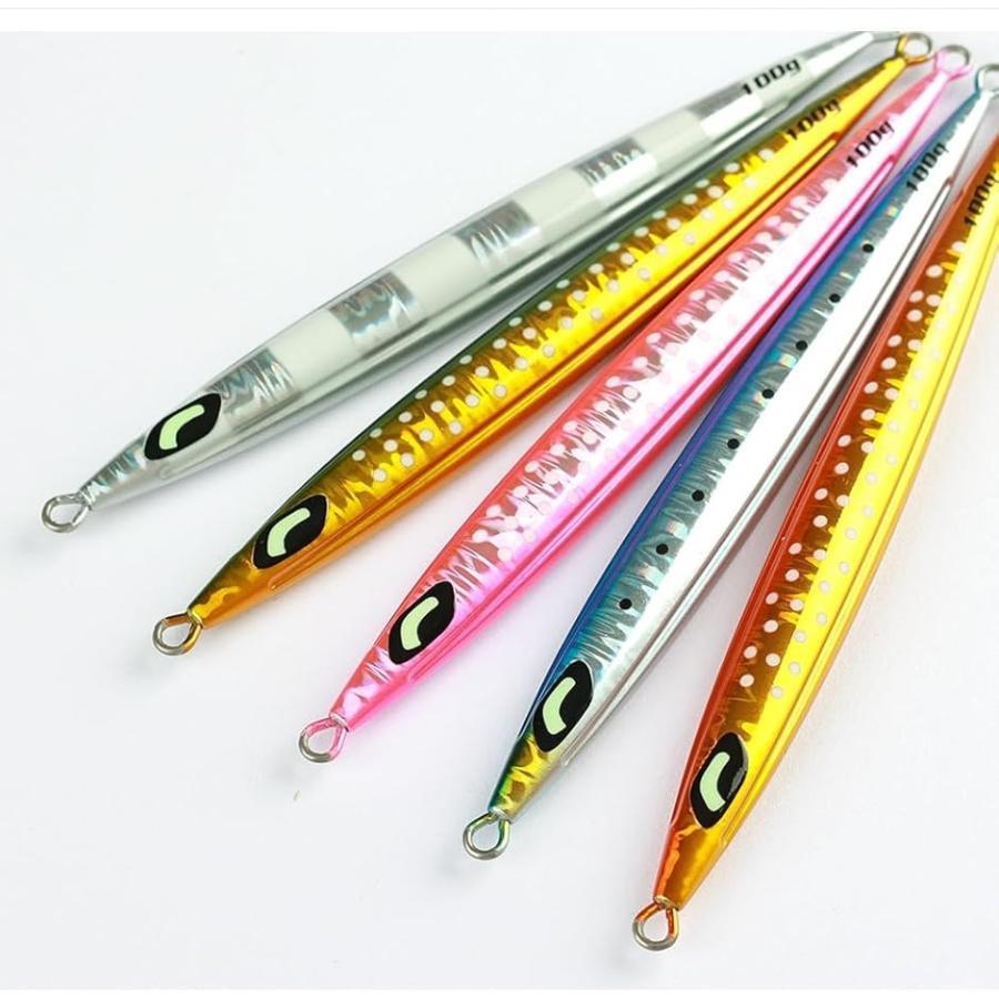 バリエーションコード : 2B9SKI0QKK中深海からライトジギングまで対応するスローフォール系ロングジグ。ジギング初心者でも気軽にディープエリア攻略も楽しめます。重心は若干フロントよりにしているので、ジャーク時にジグが飛びやすく、スムーズな平行姿勢に持っていくことが可能。カラーはテスト釣行で釣果の高いカラーを厳選（イワシ、レッドゴールド、ピンク、グリーンゴールド、ホワイトゼブラ）＊この製品は海外製で輸送時に多少傷のある商品が混じりますが釣行には支障ございません。気になるようでしたらご購入をお控え下さるようお願いします。この商品は「ロングメタルジグ」です。魚種を問わず幅広く使えて魚の目を引くカラフルなデザインのジグ。100g、150g、200g、250g、300gのバリエーションで選択可能 。フックがついていないタイプの商品ですので、狙うターゲットや釣りを行う場所に合わせてフックを取り付けてご使用頂けます。深海釣りや遠投に適しています。3Dレーザーコーティングによりリアルな魚の輝きを再現。マグロ、カツオ、ブリ、ヒラマサなどの大型魚を狙えます。太刀魚やタチウオにも対応。シーバスやヒ?
