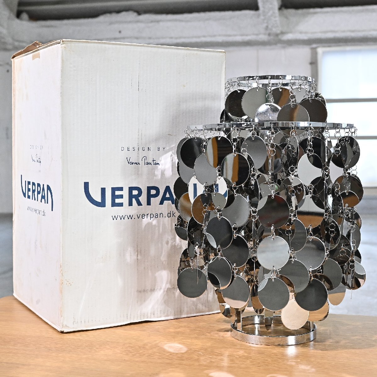 Rakuten - VERPAN 21万「FUN METAL/ファン・メタル」テーブルライト ヴェルナー・パントン テーブルスタンド 照明 ステンレス ヴァーパン【中古家具/中古インテリア/USED家具ユーズド家具/リサイクル】