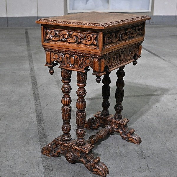 Rakuten - フランスアンティーク ルネサンス様式 サイドテーブル オーク無垢材 彫刻 飾り台 花 机 作業 電話 ビンテージ ヨーロピアン【中古家具/中古インテリア/USED家具ユーズド家具/リサイクル】