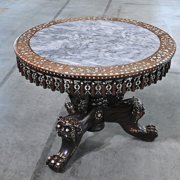 アジアンビンテージ 螺鈿テーブル パドック材 大理石 貝殻 獣脚 彫刻 獅子 ラウンド 丸 円卓 机 作業台..