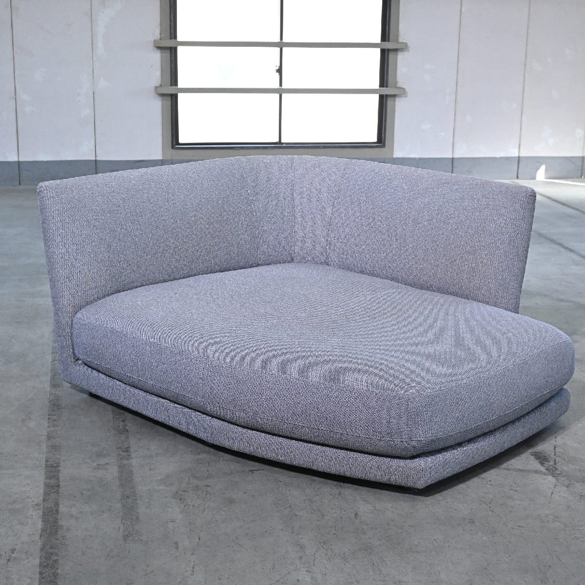 樂天商城 - ドイツ製 ROLF BENZ 100万「TONDO」ソファ カウチ IDC大塚家具取扱い リビング ダイニング ホテル 客間 ロビー 待合室 ロルフベンツ トンド【中古家具/中古インテリア/USED家具ユーズド家具/リサイクル】