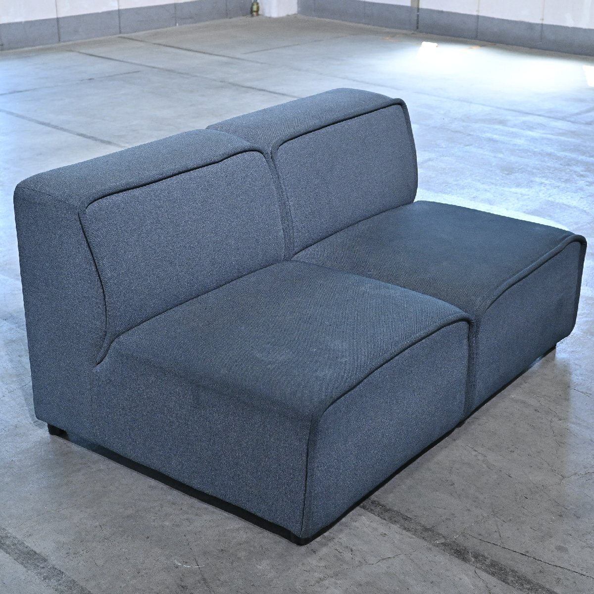 Rakuten - クリーニング済み BoConcept 30万「Grosso」ソファ 2人掛け 2P 2シーター リビング リビング ダイニング カフェ ボーコンセプト グロッソ【中古家具/中古インテリア/USED家具ユーズド家具/リサイクル】