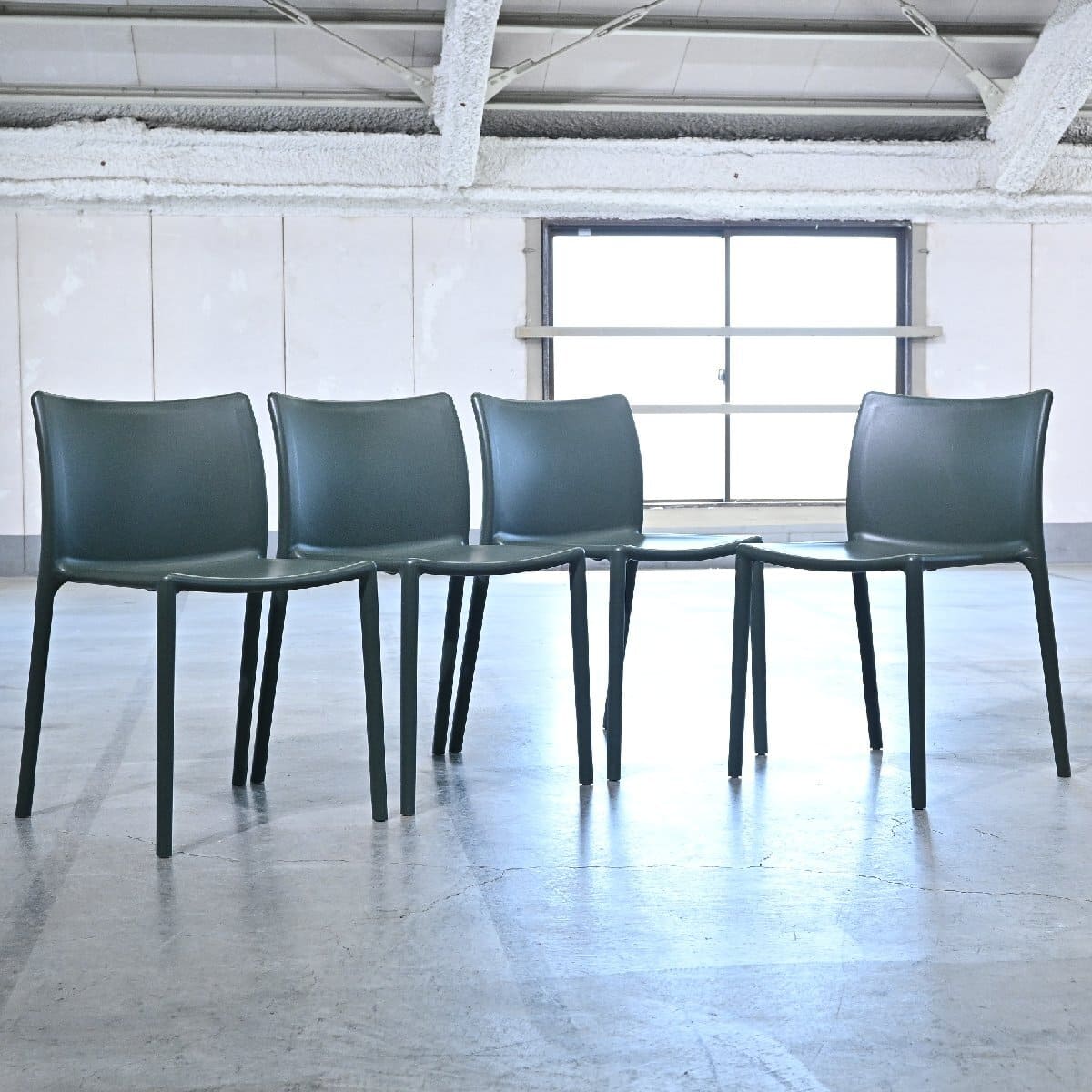 樂天商城 - Magis 13万「AIR-CHAIR/エアチェア」グリーン 4脚セット b ジャスパーモリソン スタッキング リビング ダイニング 屋外 テラス マジス【中古家具/中古インテリア/USED家具ユーズド家具/リサイクル】