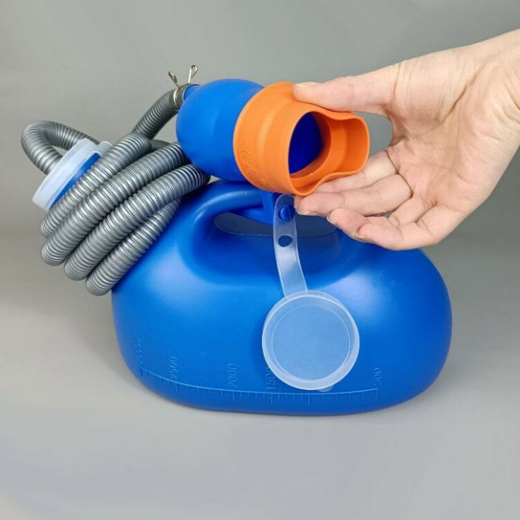 小便器 尿器 介護用品 老人 年配者 男性用 1.6延長パイプ付き メモリ付き 大容量 蓋つき 2000ml