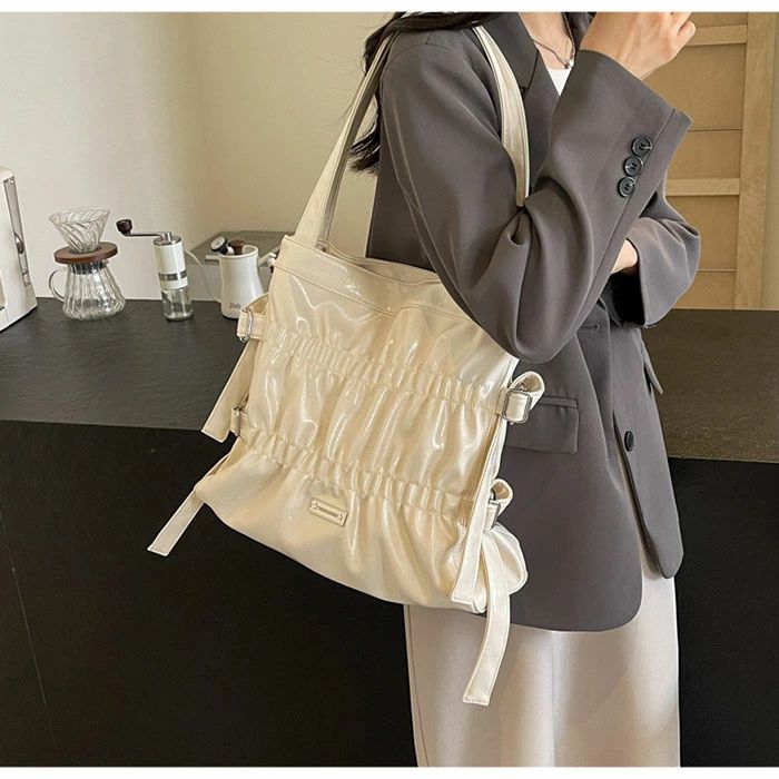 大人 可愛い おしゃれ ビッグトートバッグ フリル フェイクレザー 大きめ 鞄 ショルダー バッグ トート