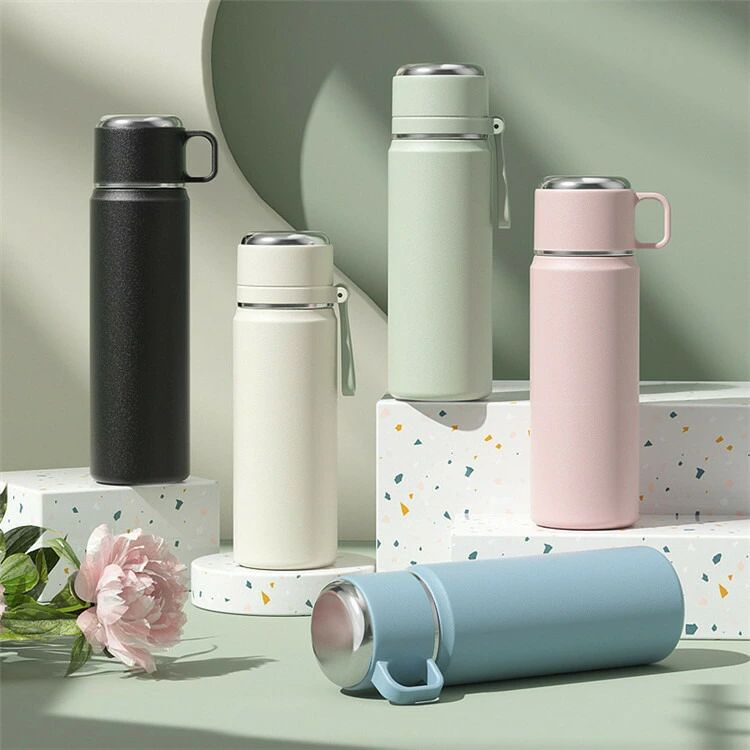 手掛け おしゃれ メンズ 清潔 軽量 ステンレスボトル 真空 保温ボトル 洗いやすい スポーツ 魔法瓶 直飲み 保冷 保温 水筒