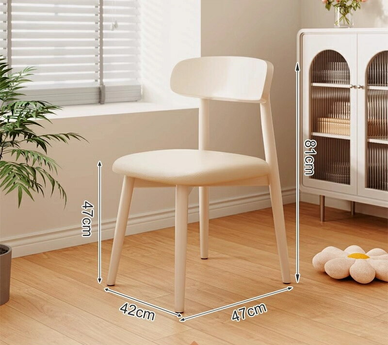 無垢材の木製のテーブル椅子背もたれの椅子家庭用のダイニングチェア原木のカジュアルなレストラン食事..