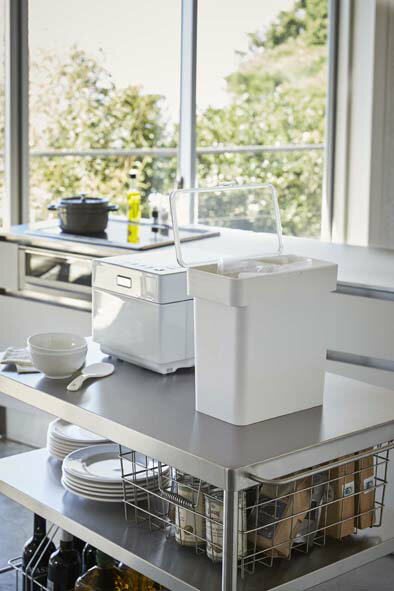 【送料無料】密閉 袋ごと米びつ タワー tower 5kg 計量カップ付 WH【3375 3376】