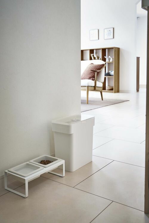 【ポイント5倍】【送料無料】山崎実業 密閉袋ごとペットフードストッカー タワー 3Kg 計量カップ付 ホワイト tower YAMAZAKI 【RCP】【5613】