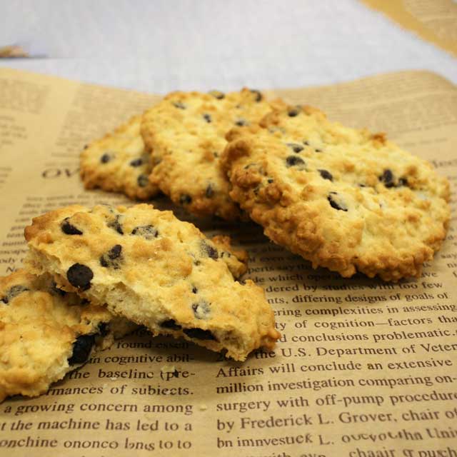 【今だけ円筒ケース2個付き!!】　オートミールチョコチップクッキー(4〜5cmのクッキー約30〜40枚分) (..