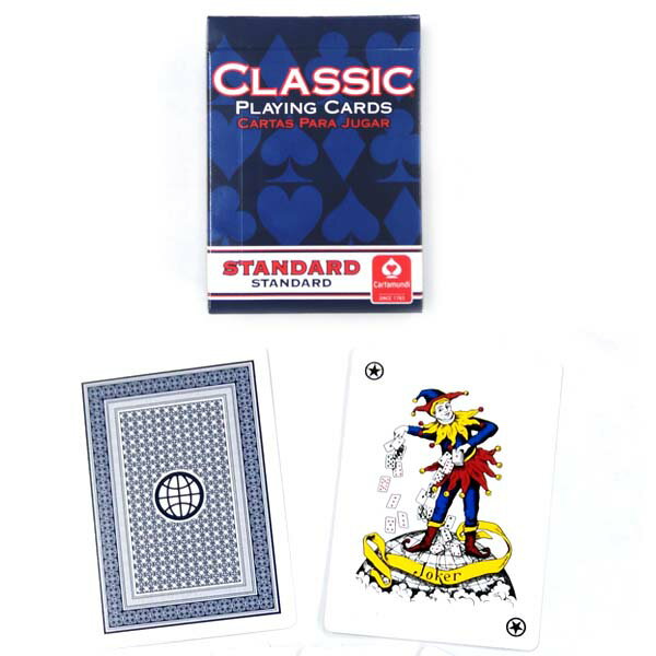クラシックトランプ・ブルー 商品説明 ポーカーやブラックジャックには勿論、友達や家族と遊ぶトランプゲーム（ババ抜き、大富豪、7並べ等）にもお勧めです。 紙製のトランプです。 カラー、ブルーとレッドがあります。 カードは、ポーカーサイズです。 セット内容 ・本体x1 電池有・無 ・使用しません。 商品サイズ ・パッケージ：65mm（W） X 90mm（H） X20mm（D） 対象年齢 ・8歳〜 素材 ・紙製 コンディション ・新品・未開封 メーカー ・カルタムンディ社 ブランド・キャラクター ・ 版権表示 ・ 商品ジャンル ・玩具 発売日・販売状況 発売中　