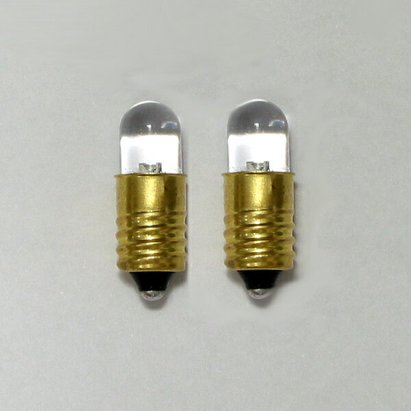 人気の高輝度LEDシリーズ品揃えがさらに充実！【概要】●乾電池1本(1.5V)で点灯●電球形LED(白色)2個入り【仕様】・輝度：25000mcd(1.2V時typ)・使用電圧範囲：DC0.8〜DC1.8V・消費電流：約65mA(1.2V時)・指向角度：30°・適応口径サイズ：E10※ソケットは別途ご用意下さい[エレキット ELEKIT LED 工作周辺パーツ 1.5V 電球型LED][エレキット ELEKIT LED 工作周辺パーツ 1.5V 電球型LED]