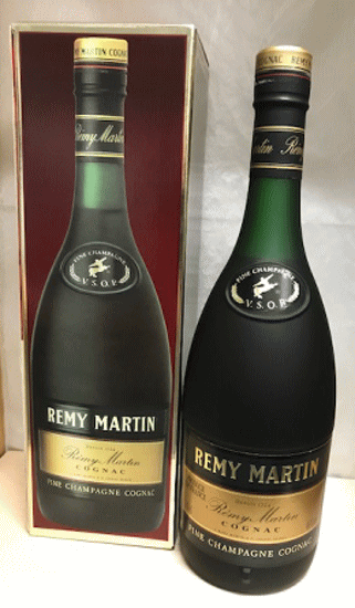 送料無料のお買い得！！(一部地域は送料がかかります。) コニャック古酒。レミーマルタンV.S.O.P. 40度 700ml 赤箱 並行