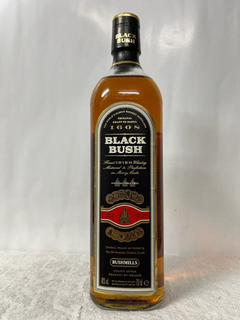 (古酒・レア超入手困難！) (BUSHMILLS) BLACK BUSH ブッシュミルズ ブラック ブッシュ アイリッシュウイスキー 40度 700ml (並行)