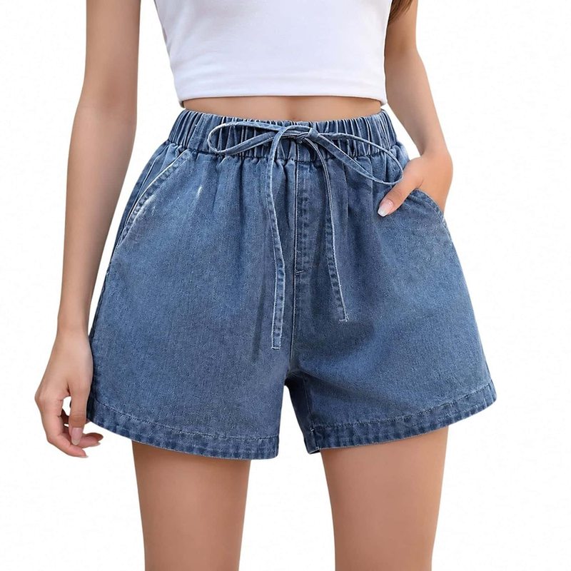 　　　 ◆◇◆売れている秘密◆◇◆ 【デニムショートパンツ】ウエストゴム仕様でリラックス感のある穿き心地を叶えるレディースデニムショートパンツです。ドローストリングでフィット感を調整でき、お腹周りをすっきりと見せてくれます。デイリーユースから旅行、レジャーシーンまで幅広く活躍する夏のマストアイテムです。 【レディース ショートパンツ】裾に向かって緩やかに広がるAラインシルエットで、太もも周りをすっきりとカバーし、美脚効果をもたらします。気になるヒップラインも自然に目立たなくしてくれるため、体型カバーを意識したい大人カジュアルなコーディネートにな1着です。 【ウエストゴム 短パン】便利なサイドポケットを配置し、スマートフォンやちょっとした小物の収納にも便利です。丸みのあるラウンドカットの裾デザインが女性らしさとカジュアルさを両立し、スニーカーやサンダルとの相性もで着回し力に優れています。 【ゆったり キュロット】柔らかく肌なじみの良いコットン混のデニム生地を採用しており、汗ばむ季節でもさらっとした快適な肌触りが続きます。窮屈感のないゆったりとした穿き心地で、おうちでのリラックスタイムやルームウェアとしてもストレスフリーに着用可能です。 【ジーパン ハーフパンツ】サイズ展開はXSからXLまで豊富に取り揃えており、ライトブルーやネイビーなど爽やかなカラーバリエーションをご用意しました。シンプルなTシャツやブラウスをインしたスタイルなど、様々なトップスと合わせた大人可愛い着こなしが楽しめます。 　　　◆◇◆注意事項◆◇◆ご覧のモニターの環境、撮影環境により実物と色味が異なって見える場合がございます。湿った状態で他のものと擦り合わせると色が移る恐れがあります。濃色品の洗濯時は、白色、淡色と分けて洗ってください。説明 【毎日穿きたくなる、快適でおしゃれなデニムショートパンツ】カジュアルコーデの定番アイテムであるデニムショートパンツが、リラックス感とデザイン性を兼ね備えて登場しました。ウエスト部分は総ゴム仕様となっており、締め付け感がなく一日中快適に過ごせます。さらに調整可能なドローストリング（引き紐）が付いているため、ご自身のウエストに合わせてさせることができます。お腹周りを締め付けず、すっきりと見せてくれるデザインが特徴です。【体型カバーと美脚効果を両立する絶妙なシルエット】裾に向かって少し広がるゆるやかなAラインシルエットを採用。太もも周りに適度なゆとりを持たせることで、脚のラインを細く見せる着痩せ効果が期待できます。気になるヒップラインや太ももを自然にカバーしつつ、脚長効果も狙える絶妙なショート丈設計です。丸みのある裾のラウンドカットデザインが、スポーティになりすぎず、女性らしく柔らかな印象をプラスしてくれます。【さらっと快適なコットン混デニム素材】肌触りがよく、程よい柔らかさのあるコットン混のデニム生地を使用しています。ごわつき感が少なく、穿き始めから体に馴染むような優しい着用感をおします。汗ばむ夏場でもさらさらとした肌触りで、通気性にも優れているため快適さをキープ。日常のデイリー使いはもちろん、アクティブに動きたいレジャーやアウトドア、旅行先でのスタイリングにもぴったりです。【ディテールへのこだわりと実用性】両サイドには便利なポケットを完備。スマートフォンや鍵、ちょっとしたリップなどの小物をさっと収納できる実用的な仕様です。シンプルながらも細部にこだわったデザインで、部屋着やワンマイルウェアとしてはもちろん、お出かけ着としても幅広く着回せるなショートパンツに仕上げました。【コーディネートの幅が広がるデザイン】シンプルなTシャツやタンクトップを合わせたカジュアルスタイルから、きれいめのブラウスやサマーニットをインした甘辛ミックスコーデまで、幅広いスタイリングに対応します。足元はスニーカーでカジュアルにまとめたり、サンダルで抜け感を演出したりと、小物合わせも楽しめます。XSからXLまでの幅広いサイズ展開と、ライトブルーやネイビーなどの定番カラーで、ご自身にぴったりの1着が見つかります。【サイズ・カラーバリエーション】■サイズ：XS、S、M、L、XL■カラー：ライトブルー、ネイビー、ブルー※お好みのフィット感や着用シーンに合わせてお選びください。毎日のコーディネートに爽やかなカジュアルさをプラスしてくれる、この夏ヘビロテ間違いなしのアイテムです。