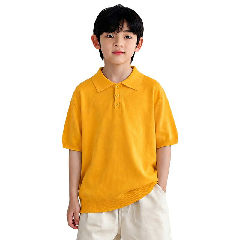 　　　 ◆◇◆売れている秘密◆◇◆ 【キッズポロシャツ】通園や通学などの日常使いからお出かけまで幅広く活躍する男の子用半袖ポロシャツです。イエローの明るいカラーリングが夏のコーディネートを華やかに彩り、120から160サイズまでの展開で成長期のお子様にするサイズをお選びいただけます。 【サマーニット】さらっとした肌触りが心地よいニット編み素材を採用しており、汗ばむ季節でもベタつきにくく快適な着用感を提供します。やわらかな質感でありながら型崩れしにくく、程よい通気性を備えているため、元気に動き回るお子様のデイリーウェアとして重宝します。 【男の子半袖ポロ】襟付きできちんと感がありつつも、カジュアルに着こなせる絶妙なバランスのデザインです。袖口と裾部分にはリブ編みを施すことで、シルエットをすっきりと見せながらも締め付け感がなく、アクティブなシーンでもストレスフリーに動くことができます。 【子供服カジュアル】シンプルな無地デザインなので、お手持ちのデニムやハーフパンツ、チノパンなど様々なボトムスと合わせやすいのが魅力です。普段着としてはもちろん、家族旅行や週末のレジャー、ちょっとしたお呼ばれなど、多様なシチュエーションで着回せます。 【襟付き半袖シャツ】フロントは脱ぎ着がしやすい3ボタン仕様となっており、お子様自身での着替えもスムーズに行えます。首元を少し開けてラフに着こなしたり、ボタンを留めてすっきりとした印象に仕上げたりと、好みのスタイルに合わせてアレンジが楽しめます。 　　　◆◇◆注意事項◆◇◆ご覧のモニターの環境、撮影環境により実物と色味が異なって見える場合がございます。湿った状態で他のものと擦り合わせると色が移る恐れがあります。濃色品の洗濯時は、白色、淡色と分けて洗ってください。説明 【日常を彩る、爽やかな男の子用サマーニットポロシャツ】夏のデイリーコーディネートに大活躍する、シンプルで洗練された男の子用半袖ポロシャツが登場しました。カジュアルな普段着としてはもちろん、通学や通園、お出かけシーンまで幅広く着回せる便利なトップスです。明るく元気な印象を与えるイエローカラーは、太陽の下で映える爽やかな色合い。120、130、140、150、160の豊富なサイズ展開で、成長期のお子様にぴったりのサイズ感をお選びいただけます。【さらっとやわらかな編み地が生み出すの着用感】こちらのポロシャツは、さらさらとした優しい手触りが特徴のニット編み素材を採用しています。肌に触れる面がチクチクせず、やわらかな質感でお子様のデリケートな肌をやさしく包み込みます。程よい通気性を持ち合わせているため、夏場の汗ばむ季節でも熱がこもりにくく、衣服内を快適な状態に保ちます。元気に走り回るお子様でも、ベタつきを気にせず快適に過ごせる工夫が施されています。また、適度な厚みの薄手生地なので、軽やかな着心地を実感していただけます。【ディテールへのこだわりと動きやすさの追求】襟付きのデザインは、カジュアルな中に上品なきちんと感をプラスします。フロント部分は開閉しやすい3ボタン仕様になっており、気温の変化やコーディネートの雰囲気に合わせて首元の開き具合を調整できます。また、袖口と裾部分には細めのリブ編みを施すことで、だらしなく見えないすっきりとしたシルエットをキープ。リブは締め付けすぎない程よいフィット感で、腕まくりやアクティブな動きを妨げません。細部まで丁寧に仕立てられており、ヘビロテしても型崩れしにくい頑丈さも魅力の一つです。【幅広いスタイルにマッチするな着回し力】無地でシンプルなデザインのため、どんなボトムスとも相性です。ホワイトやライトグレーのショートパンツと合わせれば、夏らしく清涼感のある爽やかコーデが完成します。デニムパンツやチノパンと合わせれば、定番のカジュアルスタイルとして通学にもぴったり。スニーカーやサンダル、キャップなどの小物とも相性がよく、スポーティーなテイストから上品なきれいめスタイルまで、幅広いコーディネートが楽しめます。夏のレジャー、旅行、家族でのお出かけ、習い事など、様々なシーンに自然と馴染む一枚です。【サイズ展開と仕様について】サイズ：120cm、130cm、140cm、150cm、160cmカラー：イエロー仕様：半袖、襟付き、フロント3ボタン、袖口・裾リブ仕様素材：コットンを主素材とした優しい風合いの編み地季節：春夏秋（春や秋口にはジャケットやカーディガンのインナーとしても活躍します）※お洗濯の際は、ネットに入れることで風合いが長持ちします。お子様の毎日の笑顔に寄り添う、心地よいお気に入りの一枚としてぜひお役立てください。