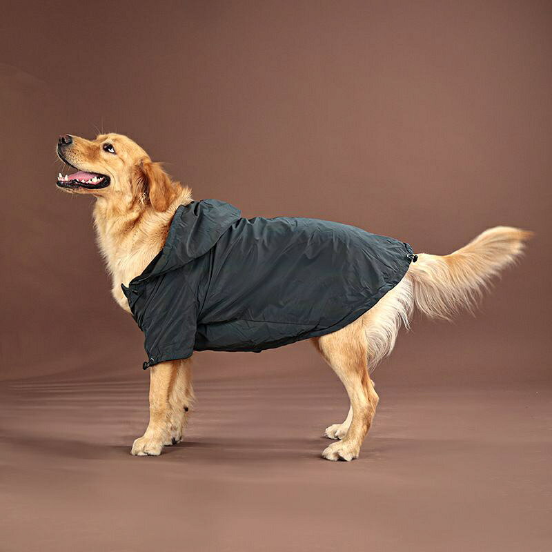 　　　 ◆◇◆売れている秘密◆◇◆ 【おしゃれなデザイン】シンプルでされたデザインの犬用ジャケットは、愛犬の可愛らしさを引き立てます。トレンドのアウトドア風スタイルを取り入れたこのペットは、普段のお散歩はもちろん、ドッグランや旅行でも注目を集めること間違い。動きやすさとファッション性を兼ね備えた犬のです。 【の防寒性】冷たい風を通しにくい素材を採用した犬用防寒着は、寒い季節の外出をしっかりサポートします。内側は暖かく快適な着心地を提供する暖かいペットウェアになっており、冬の凍えるような日でも愛犬を寒さから守ります。秋冬用犬として、毎日の防寒対策に最適なマストアイテムです。 【夜間散歩も安全】光を反射する素材を配置した反射犬は、視界の悪い夜間のお散歩でも愛犬の安全を守ります。さらに、アジャスター付きで体型に合わせてフィット感を微調整できる夜間散歩用ペットのため、風の侵入を防ぎつつ、着脱簡単な犬のジャケットとしてストレスフリーな使い心地を実現しました。 【優れた耐久性とお手入れ】汚れや雨に強い防水加工犬用コートは、元気に走り回る愛犬にぴったりです。な生地を使用した耐久性の高いペットなので、砂や泥で汚れてもサッと拭くだけで綺麗になり、ご家庭でお手入れ簡単犬として長くご愛用いただけます。縫製も丁寧でヘビロテ間違い。 【豊富なサイズ展開】幅広い体型に対応する中型犬大型犬用洋は、成長期の愛犬や体格の大きめのわんちゃんにも優しくフィットします。愛犬家のご友人やご家族へのギフト向けペット用品としても大変喜ばれる多サイズ犬用アウターです。寒い季節を暖かく元気に過ごすための特別な一着をお届けします。 　　　◆◇◆注意事項◆◇◆ご覧のモニターの環境、撮影環境により実物と色味が異なって見える場合がございます。湿った状態で他のものと擦り合わせると色が移る恐れがあります。濃色品の洗濯時は、白色、淡色と分けて洗ってください。説明 【おしゃれなデザイン】スタイリッシュなフード付きのデザインで、愛犬の可愛さを引き立てるドッグウェアです。落ち着いたカラーとスマートなシルエットが特徴で、お散歩時も周囲の視線を集めます。上質な素材を採用し、肌触りも優しく、愛犬が快適に過ごせるおしゃれな犬に仕上げました。 【優れた防寒性と防風性】秋冬の冷たい風から愛犬を守るため、厚手の犬用コートとして設計されました。風を通しにくいしっかりとした生地を使用し、寒い季節のお出かけでも体温をしっかりとキープします。この防寒ペットがあれば、冷え込みが厳しい日の朝晩のお散歩も暖かく快適に楽しむことができます。 【夜間も安全な反射設計】光を反射する素材を一部に使用した犬用反射なので、暗い夜道や早朝のお散歩でも視認性が高く安心です。動きやすさにこだわったカッティングにより、元気に走り回る愛犬の動きを妨げません。着脱も簡単で、毎日のドッグウェアとしての着用がスムーズに行える便利な一着です。 【高い耐久性とお手入れ簡単】アウトドアでも活躍する丈夫な犬用ウィンタージャケットです。汚れが付きにくく、汚れても簡単に落とせるため、いつでも清潔な状態をキープできます。丁寧な縫製で仕上げたこの犬は、繰り返しの着用や洗濯でも傷みにくく、長くご愛用いただける確かな品質を誇ります。 【幅広いサイズ展開】ゴールデンレトリバーなどの大型犬から中型犬までフィットするサイズをご用意した中型犬 大型犬 です。寒がりな愛犬への暖かいプレゼントとしてもおすすめで、秋冬のドッグウェアとして大活躍します。大切な愛犬との冬の暮らしを、より快適で温かい時間にするための必須アイテムです。