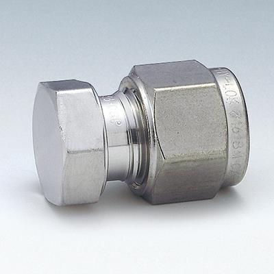 【特徴】●基本構成は、継手本体、フロントフェルール、バックフェルール、ナットの4点の部品からなり使用時にチューブが接続されます。●使用時のフロントとバックの2つのフェルールは、相互の連動作用により、チューブの許容限度内の外径、肉厚、材質、硬度の変化を補正し、漏れの生じない優れた接続を常に保障します。●Hy-Lokチューブ継手は、Hy-LokCorporationの厳格な品質管理プログラムのもとで製造され、このプログラムによりHy-LokCorporationはASME品質システムとISO9001の認証を取得しています。【材質】●ステンレス鋼316【その他情報、説明】【チューブ】●Hy-Lokチューブ継手には、さまざまな材質と広範な肉厚のチューブを適用できます。ただし、Hy-Lokチューブ継手を使用して、信頼でき、安全で漏れのない取り付けを行うには、チューブの指定、選択、取扱を慎重に行うことが不可欠です。一般的な規則を以下に示します。●1.チューブの材質がプロセス流体に適合していなければなりません。●2.肉厚を選定するときは、温度、圧力、振動、衝撃の条件を考慮する必要があります。さらに、肉厚が極端に厚過ぎると適切なひずみが得られないことがあり、肉厚が薄過ぎるとフェルールの動きによって破損が生じるおそれがあります。●3.金属チューブは、継手の材質よりも柔らかくなければなりません。チューブと継手が同じ材質である場合、チューブが十分に焼きなましされている必要があります。●4.漏れが生じないように取り付けるには、チューブの表面仕上げが滑らかで、表面に溶接線、傷、ドローマークがあってはなりません。●5.長短径比や外径の公差が大きいチューブは、継手に適応しない、または適切に機能しないおそれがあります。●6.チューブ端が直角に切断され、適切にバリが除去されている場合に、最高の性能が発揮されます。Hy-Lokチューブ継手を使用して最高の性能を得るための推奨チューブ仕様を以下に示します。●【ステンレス鋼管】完全焼きなまし、シームレス、タイプ304、316(ASTMA269準拠または同等品)、ロックウェル硬さRb80以下●【銅管】シームレス軟質焼きなまし(焼き戻しO60)、最大硬度60(ASTMB75準拠または同等品)、あるいはシームレスウォーターチューブ、タイプKまたはタイプL、焼きなまし(焼き戻しO06)、最大硬度50のコイル状、または焼きなまし(焼き戻しO50)、最大硬度55のストレートタイプ(ASTMB88準拠または同等品)●【モネル管】完全焼きなまし、シームレス、合金400(ASTMB165準拠または同等品)、最大硬度Rb75●【ガス供給】ガスの分子はきわめて小さいため、表面の欠陥による微細な経路から漏れが生じます。これらの欠陥は、薄肉のチューブよりも、フェルールの動きに対して抵抗力のある厚肉のチューブを使用すると防止できます。ガス供給に用いる最小肉厚を以下に示します。詳細情報・スペックチューブ外径D：22対面距離(六角二面幅)h：30対面距離(六角二面幅)H：32A：26.0B：22.0l：23.9L：34.0