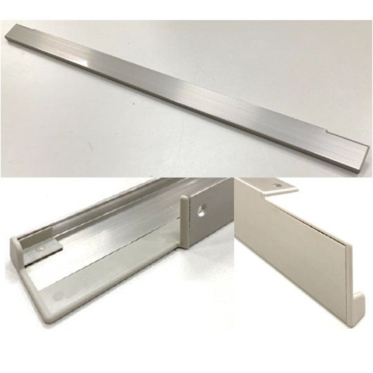 A寸法：35.4mm、長さ(L寸法)：121mm※本部品は交換専用部品です。金属製の取手です。取付用のネジが付属しています。交換に当たっては以下の点にご注意ください。・締めすぎによってネジが空転しないように手回しドライバーでゆっくりと締め付けてください。・複数の長さの取手があります。商品画像中の図面を参考に取っ手の寸法を測定し正しい長さの商品を選定してください。・取付方法による事故・不具合につきましては弊社では責任を負いかねます。※本部品は交換手順書のご準備はございません