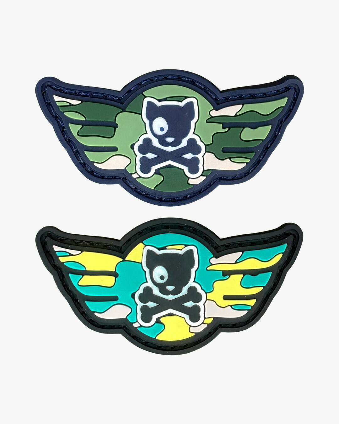 KILONINER TOP ＞ 商品一覧 ＞ パッチ 商品名【KILONINER 】Wing Rubber Patch 商品説明 L.A.発の本格ミリタリーペットギアブランド「KILONINER（キロナイナー）」から、大人気のウイングパッチをベースにした『ウィングラバー・パッチ』が登場！ 【水に強いラバー素材＆コンパクトサイズ】大人気のウイングパッチのデザインを、ひと回り小さく、さらに水に強いPVC（ラバー）素材でお作りしました。 【水辺のアイテムにも安心】ウォーターフローティングベストなど、水や汚れが気になる水辺で使用するアイテムにも安心してご使用いただけます。 「ウイング パッチ」はコチラ> 「ウォーターフローティングベスト」はコチラ> 裏面は面ファスナーなので、アイロンや穴あけの必要も無く、簡単にハーネスやリードに貼り付けてカスタマイズが楽しめます。 ※洗濯の際はパッチを取り外してください。 カラー Jungle Yellow Camo サイズ 幅：6.0cm 高さ：3.0cm 素材 PVC よくあるご質問 Q. いつ発送されますか？ A. 即日発送(土日祝除く) ＞ 最短翌日お届け Q. 日時指定はできますか？ A. 可能です。決済画面にてご希望の日時をお選びください。 ご注文時の注意事項 ■生産時期や製造ロットにより、色味・質感・仕様・デザイン等に若干の個体差が生じる場合がございますが、品質には問題ございません。あらかじめご了承ください。 ■製品仕様やパッケージは改良のため予告なく変更される場合があります。 ■北海道・沖縄・東北地域は中2日程お届け迄にお時間を要します。その為日時ご指定いただきました場合もご希望に添えない場合がございます。また、配送業者様の運行状況や天候によりお届け日が前後する可能性がございます。予めご了承くださいませ。 ■当サイトでは複数店舗で在庫を共有しているため、タイミングにより在庫数にずれが生じる場合がございます。 ご注文時にサイトにて在庫があった場合でも僅差により商品が欠品となる場合もございます。 その場合は、ご注文確認後に当店より欠品の旨ご連絡させていただきます。大変ご迷惑をお掛けいたしますが、あらかじめご了承いただけますようお願いいたします。 ■環境に配慮し、当店では簡易包装にてお届けいたします。 ■洗濯方法については、洗濯表示タグをご確認ください。 ■返品・交換・修理について [必読] ご注文に関する注意事項 ＞KILONINER TOP ＞ 商品一覧 ＞ パッチ