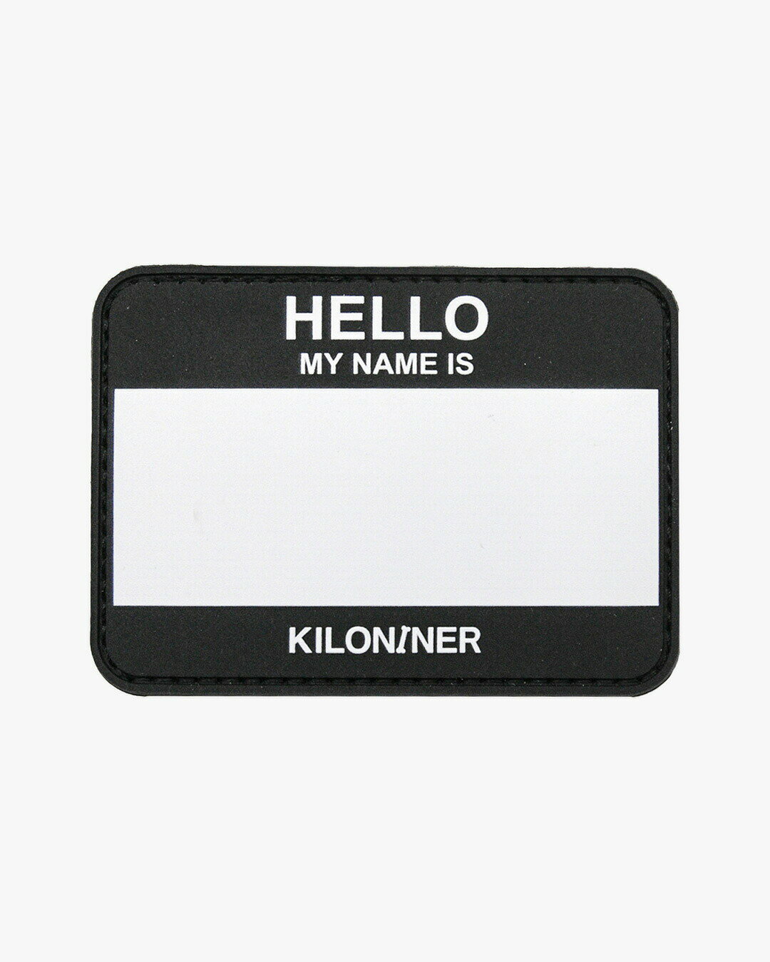 KILONINER TOP ＞ 商品一覧 ＞ パッチ 商品名【KILONINER 】Name Tag Patch 商品説明 L.A.発の本格ミリタリーペットギアブランド「KILONINER（キロナイナー）」から、愛犬の名前を刻める『ネームタグ・パッチ』が登場。ミリタリーテイスト溢れるデザインで、愛犬のハーネスをより特別なギアへと進化させます。 【自分だけのアノニマス・タグ】パッチの空欄部分に、油性ペンなどで愛犬のお名前を直接書き込める仕様です。 【タフなPVC素材】ミリタリーギアにふさわしい、水濡れや汚れに強いPVC素材を採用しています。 裏面は面ファスナーなので、アイロンや穴あけの必要も無く、簡単にハーネスやリードに貼り付けてカスタマイズが楽しめます。 ※洗濯の際はパッチを取り外してください。 サイズ 幅：8.0cm 高さ：6.0cm 素材 PVC よくあるご質問 Q. いつ発送されますか？ A. 即日発送(土日祝除く) ＞ 最短翌日お届け Q. 日時指定はできますか？ A. 可能です。決済画面にてご希望の日時をお選びください。 ご注文時の注意事項 ■生産時期や製造ロットにより、色味・質感・仕様・デザイン等に若干の個体差が生じる場合がございますが、品質には問題ございません。あらかじめご了承ください。 ■製品仕様やパッケージは改良のため予告なく変更される場合があります。 ■北海道・沖縄・東北地域は中2日程お届け迄にお時間を要します。その為日時ご指定いただきました場合もご希望に添えない場合がございます。また、配送業者様の運行状況や天候によりお届け日が前後する可能性がございます。予めご了承くださいませ。 ■当サイトでは複数店舗で在庫を共有しているため、タイミングにより在庫数にずれが生じる場合がございます。 ご注文時にサイトにて在庫があった場合でも僅差により商品が欠品となる場合もございます。 その場合は、ご注文確認後に当店より欠品の旨ご連絡させていただきます。大変ご迷惑をお掛けいたしますが、あらかじめご了承いただけますようお願いいたします。 ■環境に配慮し、当店では簡易包装にてお届けいたします。 ■洗濯方法については、洗濯表示タグをご確認ください。 ■返品・交換・修理について [必読] ご注文に関する注意事項 ＞KILONINER TOP ＞ 商品一覧 ＞ パッチ