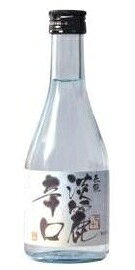 すっきりとしたキレの良い味わいが魅力の辛口タイプの日本酒です。飲み飽きしない爽快な飲み口で、毎日の食卓に気軽に取り入れやすい一本となっています。 口に含むと、穏やかな米の旨みとともに、辛口ならではのシャープな後味が広がります。キレが良く、食事の味を引き立てるため、食中酒としても高い人気があります。 冷酒では軽快で爽やかな味わいを、常温ではバランスの取れた旨みを、燗酒ではふくよかな風味を楽しめます。お好みに合わせて幅広い飲み方でお楽しみいただけます。長龍,辛口,300ml,日本酒,清酒,普通酒,辛口日本酒,奈良県,奈良地酒,長龍酒造,食中酒,晩酌,家飲み,飲み切りサイズ,