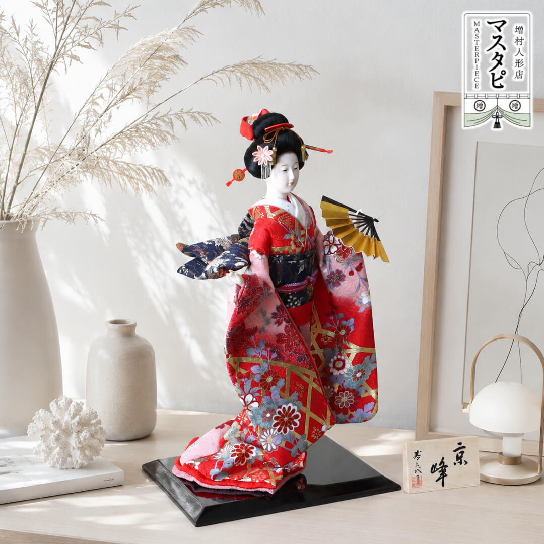 とっておきの傑作を『Mastapi』の日本人形 寿喜代作 GX-10-3 舞扇 工芸品 尾山人形 可愛い コンパクト 和モダン おしゃれ 国産 インテリア 増村人形店 MMN2242｜アングル2