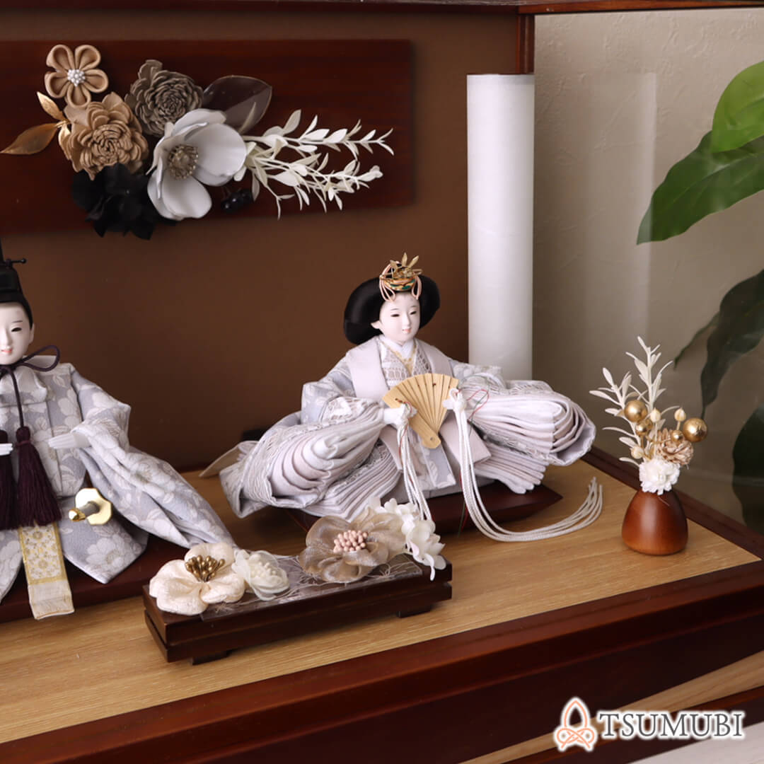 とっておきの傑作を『Mastapi』の雛人形 コンパクト モダン おしゃれ インテリア ひな人形 かわいい 小さい 初節句 桃の節句 アクリルケース 数量限定品 紡灯 TSUMUBI 増村人形｜アングル3