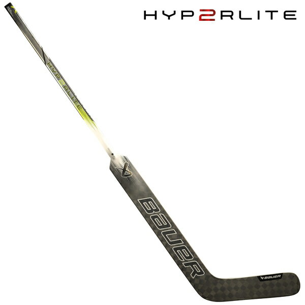 商品名 2023-2024　BAUER/バウアー S23 VAPOR HYPERLITE2 GK STICK シニアレフト　 ゴーリースティック 商品説明 2023年ベイパーラインがモデルチェンジ！ トップモデルハイパーライト2は再び前進します! 驚異的な585グラムで、Hyperlite2はゲームを再び変えることは間違いありません。 ブレードは丸みを帯びたつま先がTEXTREMEおよびHyperCore素材と組み合わされ、最大限の軽量化とプレイアビリティを実現します。 パドルは、全体にまったく新しいアドバンストカーボンレイヤーACL2.0補強材を採用し、パドルの表面強度を強化して耐久性を向上させます。 完全なTEXTREME構造と新しいトライブリッジエアパドルは、構造補強のためにパドルを介した垂直支柱構造を備えています。 シャフトでは、バウアーのコネテックテクノロジーとクラシックな短いヴェイパーシャフトの復活が組み合わさり、改善されたバランスの取れた感触を実現します。 ショルダーのPentaGripデザインは、人間工学に基づいたグリップを提供し、スタンスで最大限の快適さを実現します。 ※こちらの商品は 【日時指定不可】【後払い不可】となります！ 　※ご注文に関する重要なお知らせ※ 　ご注文頂きます商品は、全ての在庫を保証するものではございません。 　弊社は他WEBサイト、また実店舗において店頭販売を行っております。 　ご注文可能な状態でも、店頭・メーカーにて実際には完売となっている場合がございます。 　商品をご用意出来ない場合、ご注文をキャンセルさせて頂く場合もございます。予めご了承ください。 SPEC ● ライン：ベーパー ● クラス：トップモデル ● 素材：コンポジット