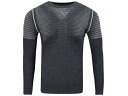 商品名 BAUER/バウアー S22 ELITE SEAMLESS L/S BASE LAYER TOP シニア　アイスホッケーアンダーウェア サイズ 胸囲目安＊SM94-101cm｜ML99-109cm｜LXL104-117cm>身長目安＊SM165-180cm｜ML175-185cm｜LXL180-190cm 商品説明 バウアーエリートレベルのアンダーウェアが新登場！ シームレスな構造は最高の快適さを提供します。 HeiQ Freshテクノロジーは、臭いの原因となるバクテリアを防ぎ、HeiQ Smart Tempテクノロジーは体温調節に役立ちます。 ニットインメッシュゾーンはターゲットを絞った換気を提供します。 オフアイスの快適さを維持するために腹部に暖かさを追加しました。 必要なときに涼しく感じ、必要な場所で最大限の機動性を感じることができます。 HEIQ Smart Tempテクノロジーは、世界初の衣類の動的冷却処理です。 体温と発汗の上昇を感知し、暑いときはより速く、寒いときはゆっくりと水分を蒸発させ、肌の自然な汗をかく能力を模倣します。 &nbsp;素材 58％ポリアミド　39%ポリエステル 3%エラスチン 　※ご注文に関する重要なお知らせ※ 　ご注文頂きます商品は、全ての在庫を保証するものではございません。 　弊社は他WEBサイト、また実店舗において店頭販売を行っております。 　ご注文可能な状態でも、店頭・メーカーにて実際には完売となっている場合がございます。 　商品をご用意出来ない場合、ご注文をキャンセルさせて頂く場合もございます。予めご了承ください。