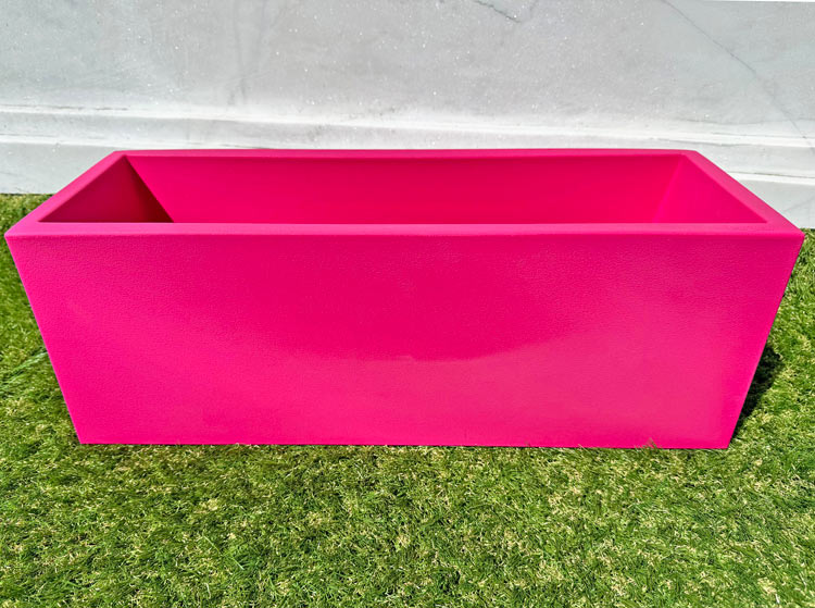 イタリア製デザインプランター ミニカセッタキューブ ローズ 長さ50cm 高さ18cm NE2828 おしゃれ 樹脂製 フラワーポット 軽量 かわいい 長方形 軽い ピンク 植木鉢 MADE IN ITALY ユーロスリープラスト MITU 観葉植物 プラスチック 鉢植え 【特別セール品】