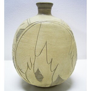 鶏龍山 粉青沙器 掻落扁壺 高さ約19cm 李朝 韓国 朝鮮 美品 陶磁器 壺 インテリア 美術品 花生 アンティーク 陶器 磁器 コレクション 装飾品 ディスプレイ 置物 花入れ