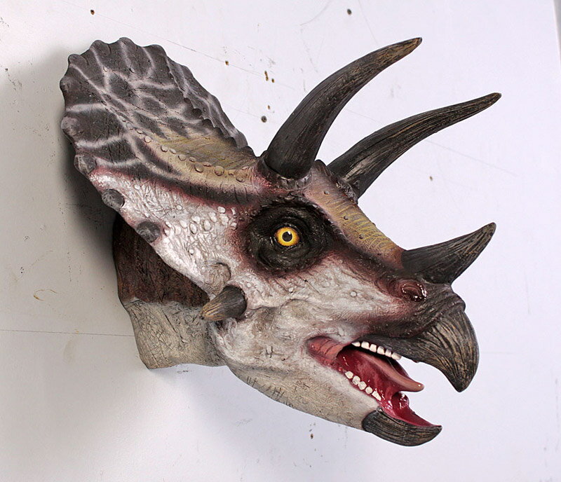 FRP恐竜オブジェ 小型版トリケラトプスの頭 Definitive Triceratops Head 壁掛け リアル 草食恐竜 置物 白亜紀 角竜類 標本 博物...
