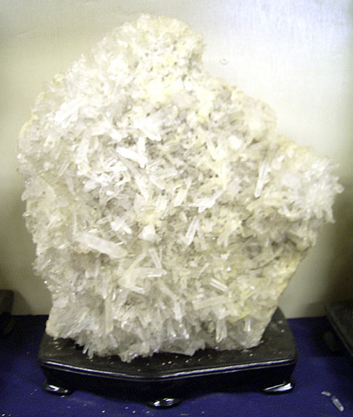 【天然石】　水晶クラスター　48kg　クリスタル（風水） パワーストーン 浄化 台座付 天然石 置物