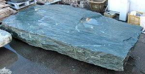 三波石 巨石 沓脱石 飛び石 延段 踏石 天然石 幅約3m63cm 特大 庭石 敷石 和風 石庭 青石 景石 y-kur2012-209 日本 庭園 石板 巨大 石碑 記念碑などにも