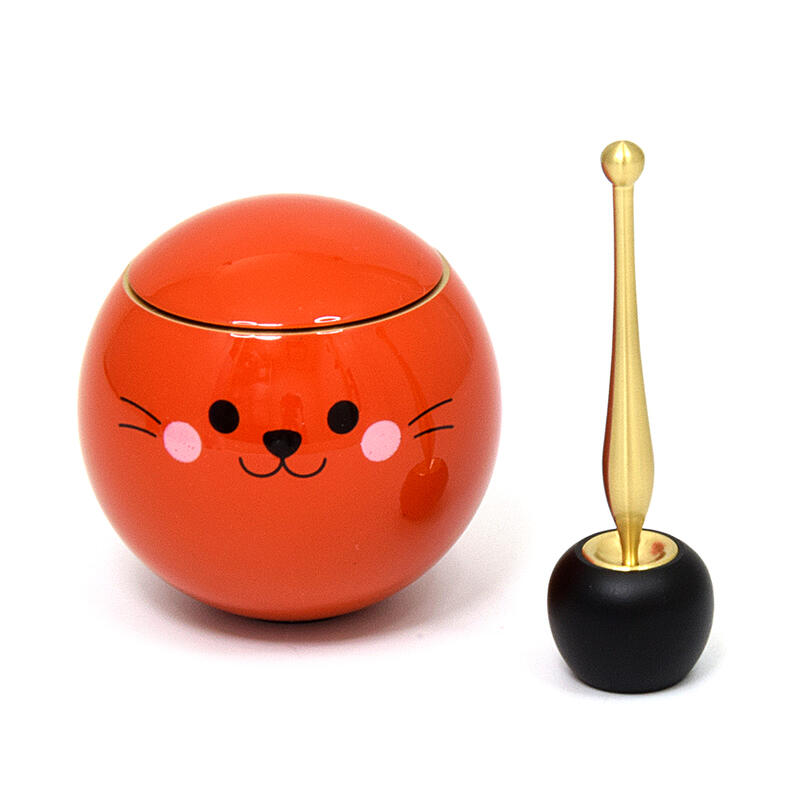 【鈴/おりん】魔法のおりん ネコちゃん オレンジ1寸8分サイズ（径5.4cm）りん棒付き呼び鈴 和楽器 手元供養 現代仏具 鳴物仏具 りん 手元供養仏具 ペット供養 カワイイ コンパクト 現代風 かわいい 綺麗 きれい 猫 ネコ ネコチャン ペット