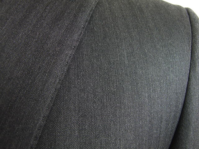 【Loropiana ロロピアーナ〜AUSTRALIS】【秋冬春】スタイリッシュタイプ【A体】【AB体】2ボタンシングルスーツ/グレー織柄（ヘリンボン）ストライプ