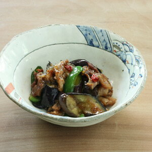 ■粉引き赤絵付き中鉢■鉢 小鉢 取り鉢 盛り鉢 大鉢 めん鉢 サラダ カレー パスタ 美味しい おしゃれ モダン 素敵 お正月 クリスマス 人気 プレゼント 母の日 父の日 陶器 手作り 贈り物 友達 結婚祝い