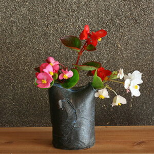 ■陶器サビ長角花瓶-A　一輪挿し■和食器 陶芸 美濃焼 花入れ 一輪刺し 花 火器 壺 ミニ壺 新築祝い 改築 オープン 新規開店 リニューアルオープン 結婚祝い プレゼント 素敵 陶器 手作り おしゃれ かわいい モダン 誕生日 お祝いのサムネイル