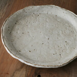 ■粉引カイラギ大皿■和食器 陶芸 美濃焼 粉引き パーティー皿 銘々皿 ケーキ皿 皿 取り皿 盛り皿 お皿 角皿 長皿 丸皿 小皿 美味しい料理 結婚祝い プレゼント 素敵 陶器 手作り お祝い 贈り物 お正月