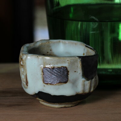 ■塗り分け 筒型ぐい飲み（C）■gu53 和食器 陶芸 美濃焼 粉引き 織部焼き 徳利 酒器 冷酒 ぐい飲み ワイン ウイスキー 焼酎 日本酒 お酒 水割り 結婚祝い プレゼント 素敵 陶器 手作り おしゃれ かわいい モダン 誕生日 お祝い