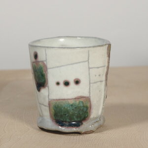 ■粉引き+織部模様湯のみ■和食器 陶芸 陶芸作家 粉引き 織部焼き 陶芸 茶碗 湯飲み茶碗 コップ お茶 おしゃれ モダン 素敵 オリジナル 人気 プレゼント 母の日 父の日 敬老の日 手作り 贈り物 ご結婚祝い