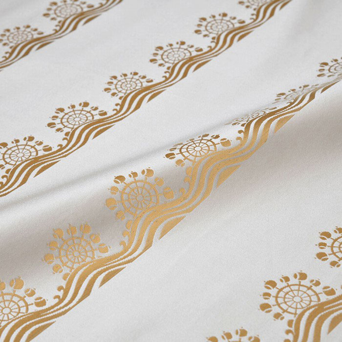 生地 布地 手芸 水車 槌車 波 白 西陣織 錦裂 正絹 シルク 化繊混紡 巾30cm 長さ10cm単位 和柄生地ケース 端切れ カットクロス 和布 和風生地 和生地