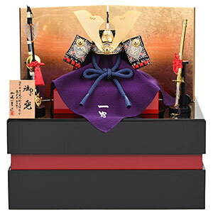 五月人形 兜飾り 真多呂人形 甲冑師 加藤一冑作 初節句 インテリア コンパクト おしゃれ かっこいい 伝統工芸 こどもの日 端午の節句 [四分の一 金小札兜飾...