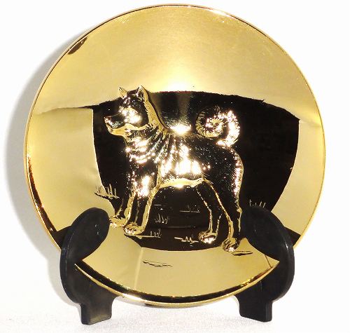 戌 金杯・金盃・桐箱入 犬絵柄 いぬ 戌 犬 いぬ年人形 置物 縁起物 正月飾り 迎春飾り 干支飾り ギフト 贈リ物 祝 お祝い 記念品 戌 金杯・金盃・桐箱入 犬絵柄 いぬ 戌 犬 いぬ年人形 置物 縁起物 正月飾り 迎春飾り 干支飾り ギフト 贈リ物 祝 お祝い 記念品